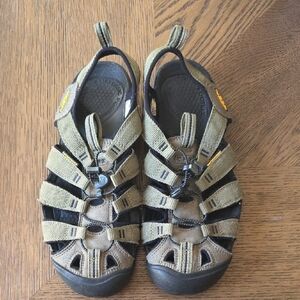 Keen Outdoor Sandals - Olive and Black